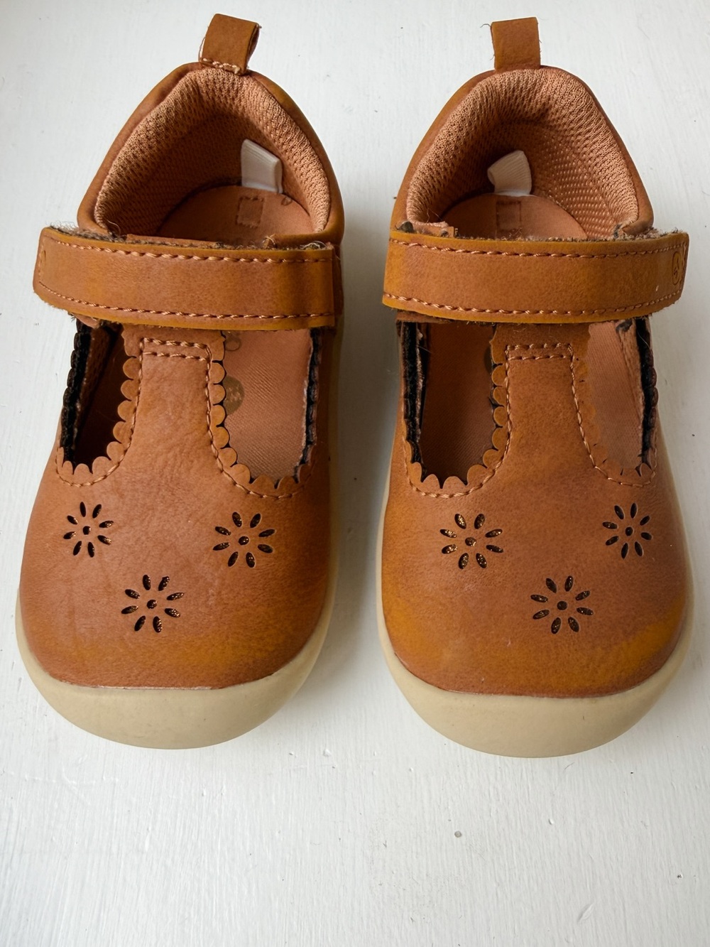 Stride Rite 360 Toddler Brown Mary Jane Shoes with Floral Cutouts (Size 6M)